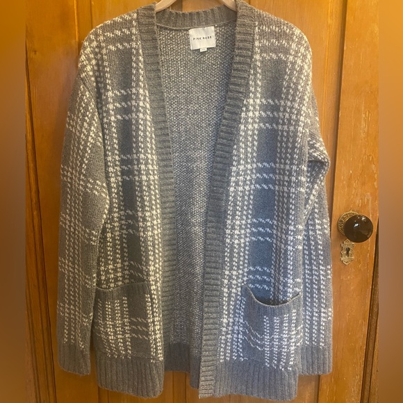 Pink Rose Gray Oversized Knit Cardigan - Picture 2 of 5